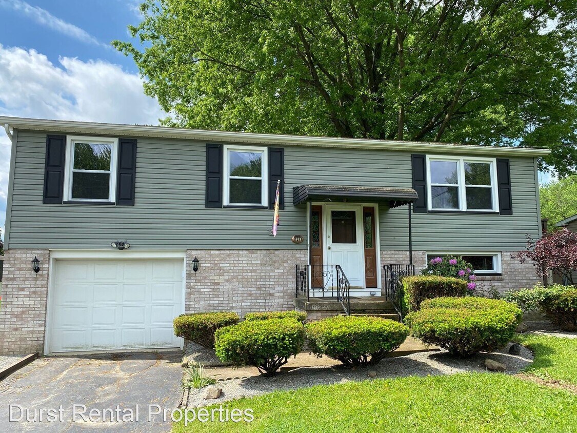 Primary Photo - 3 br, 1 bath House - 124 Lakeview Rd
