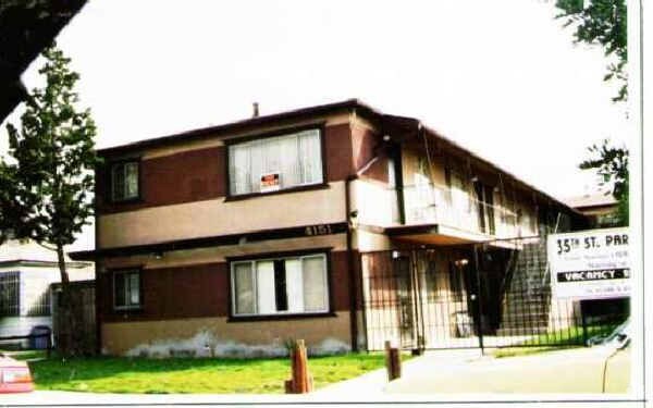 Building Photo - 118 W Los Angeles Dr