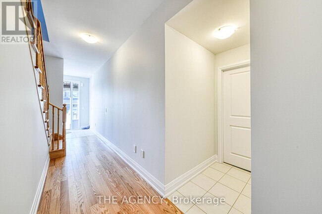 Photo du bâtiment - 53 Butler Blvd.