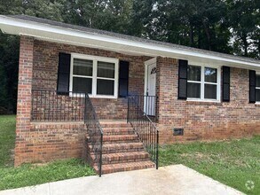 Building Photo - 252 N McDonough Rd
