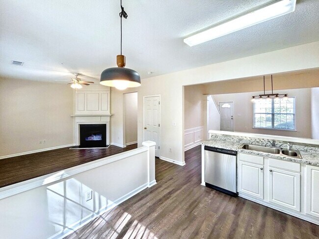 Foto del edificio - 13300 Morris Rd