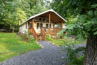 Building Photo - 809 Montreat Rd