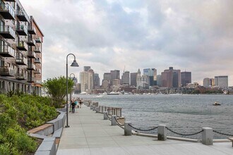 Building Photo - 45 Lewis St