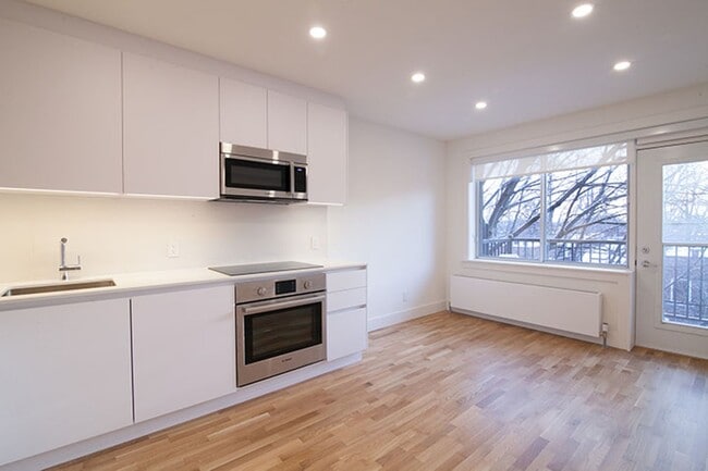 Photo du bâtiment - 4390 Blvd Grand