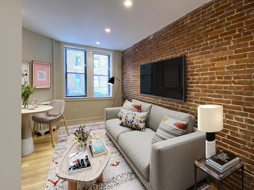 Foto principal - 12 Sewall Ave
