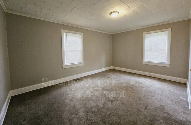 Foto del edificio - 1014 S Ridge Ave