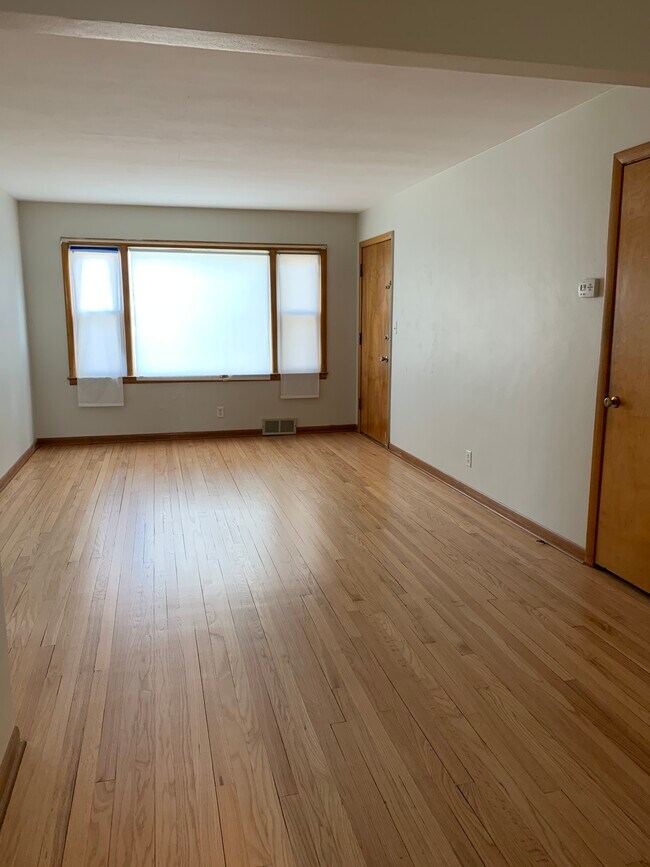 Building Photo - 3167 S 35th St