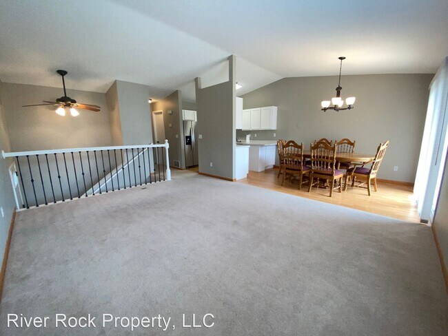 Building Photo - 3 br, 2 bath House - 2915 Wheatland Dr S