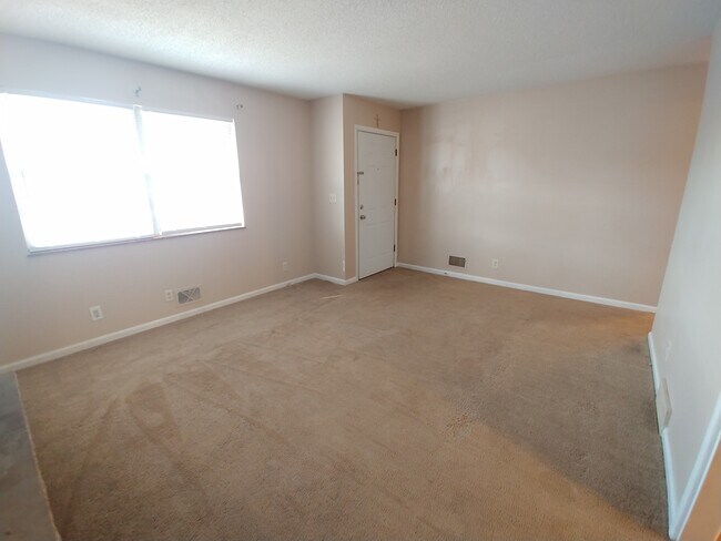 Building Photo - 7221 Raytown Rd