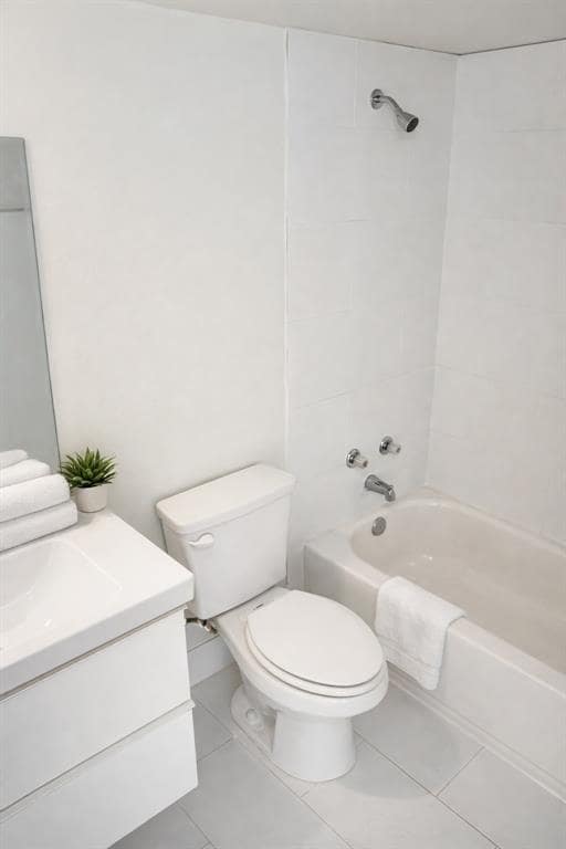 Building Photo - 415 W 39th St