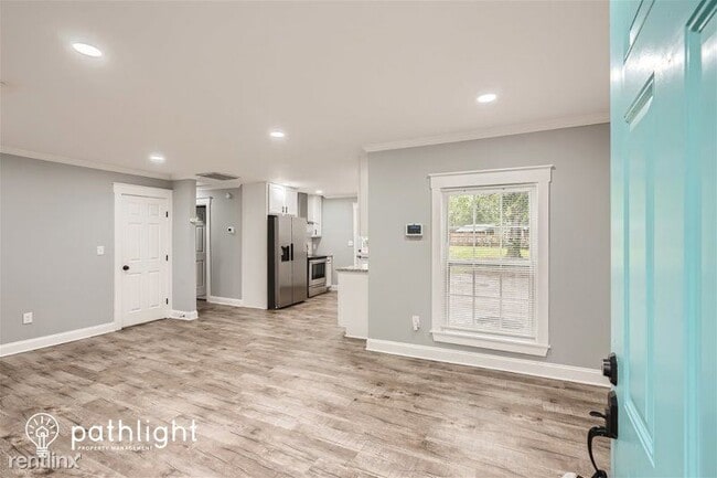 Building Photo - 2 br, 2 bath House - 581 Taylor Drive SE UNIT