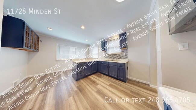 Building Photo - 11728 Minden Ave