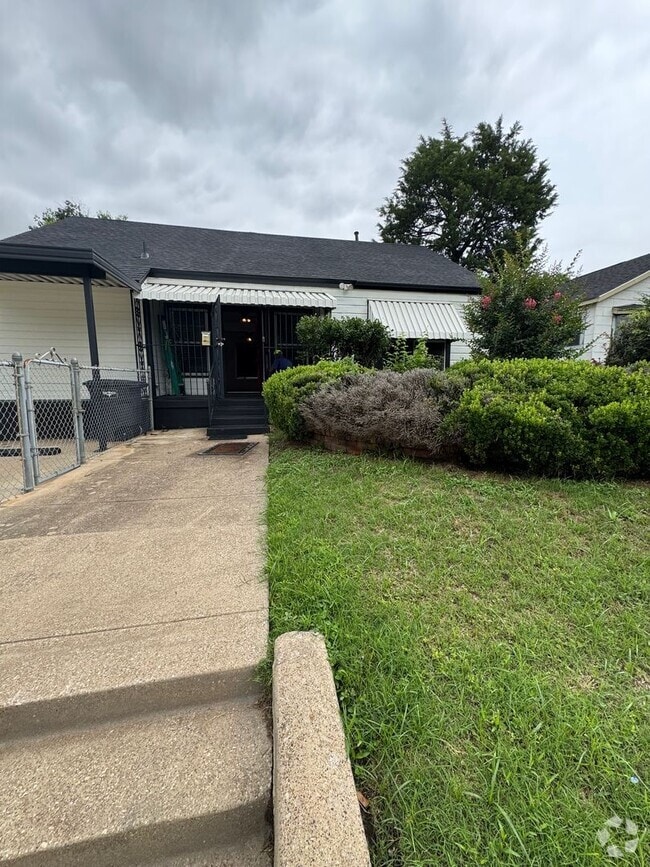 Building Photo - 1037 Colvin Ave