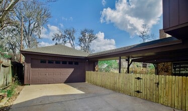 Building Photo - 3903 Kiamesha Dr