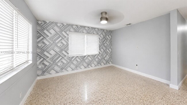 Building Photo - 3630 Percival Ave