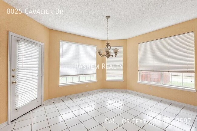Foto del edificio - 8025 Cavalier Dr