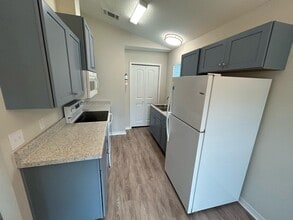 Building Photo - 766 Rosa Parks Cir