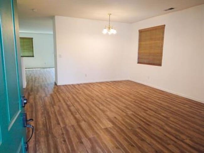 Building Photo - Welcome Home!!