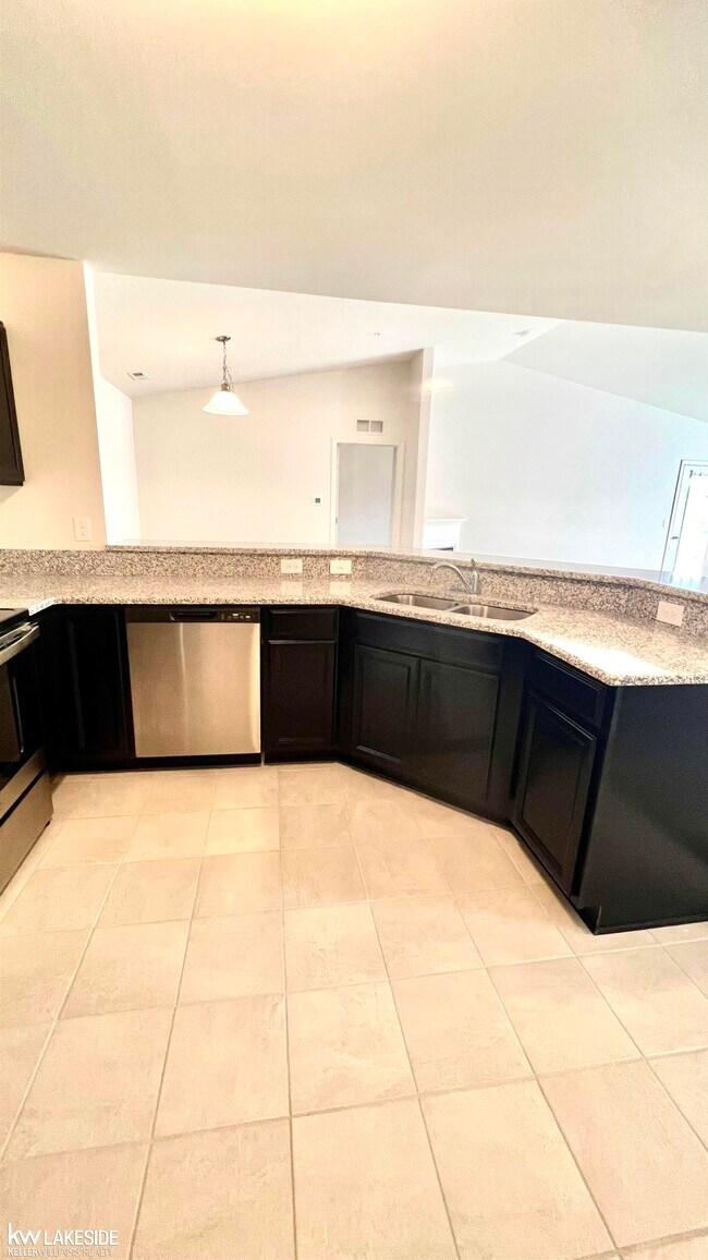 Foto del edificio - 51821 E Pointe Ln