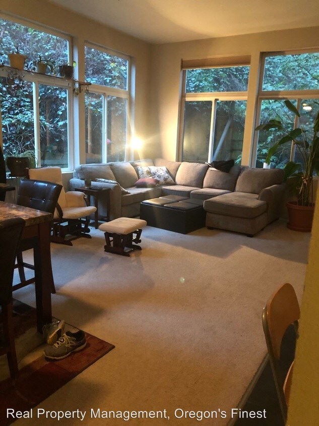 Primary Photo - 2 br, 2 bath Apartment - 1910 SW 18th Ave #21