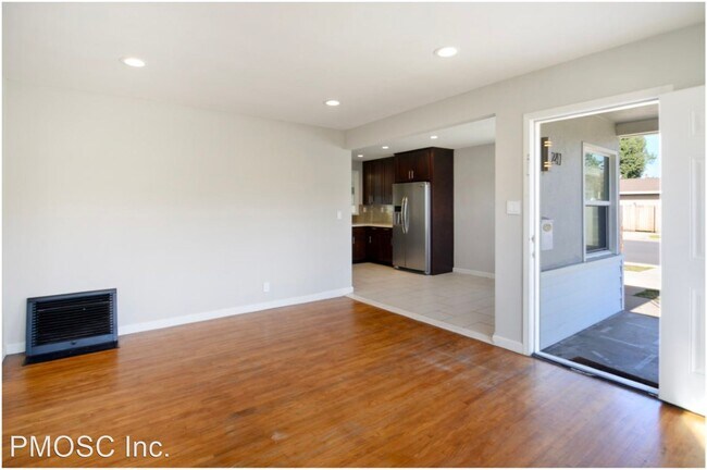 Building Photo - 3 br, 1 bath House - 241 E Everett Place