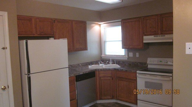 Building Photo - 4 br, 2.5 bath House - 1513 Debbs Lane