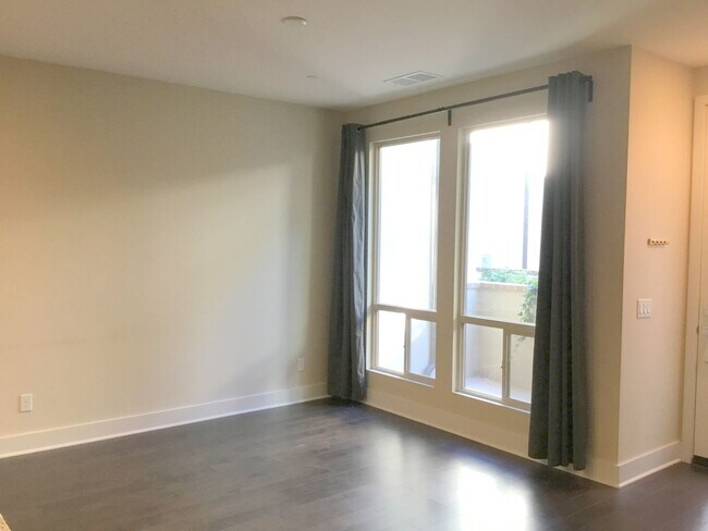 Foto del edificio - Mission Valley/Civita - Modern Townhome 3B...
