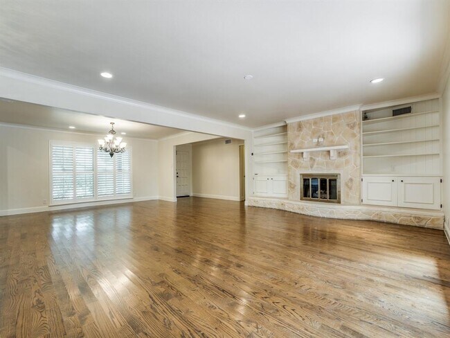 Building Photo - 7130 Mimosa Ln