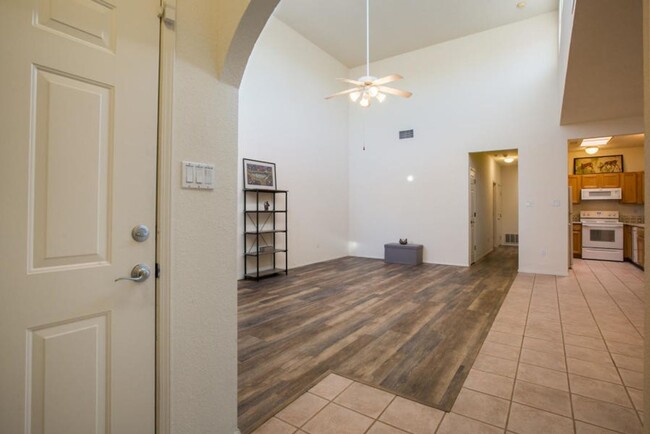 Building Photo - Morris and Montgomery 3 Bed 3 Bath 2 Car G...