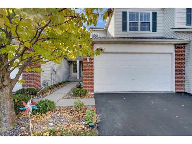 Foto del edificio - 5115 Holly Ln N