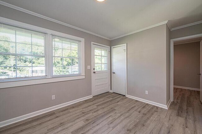 Foto del edificio - 184 Mill St