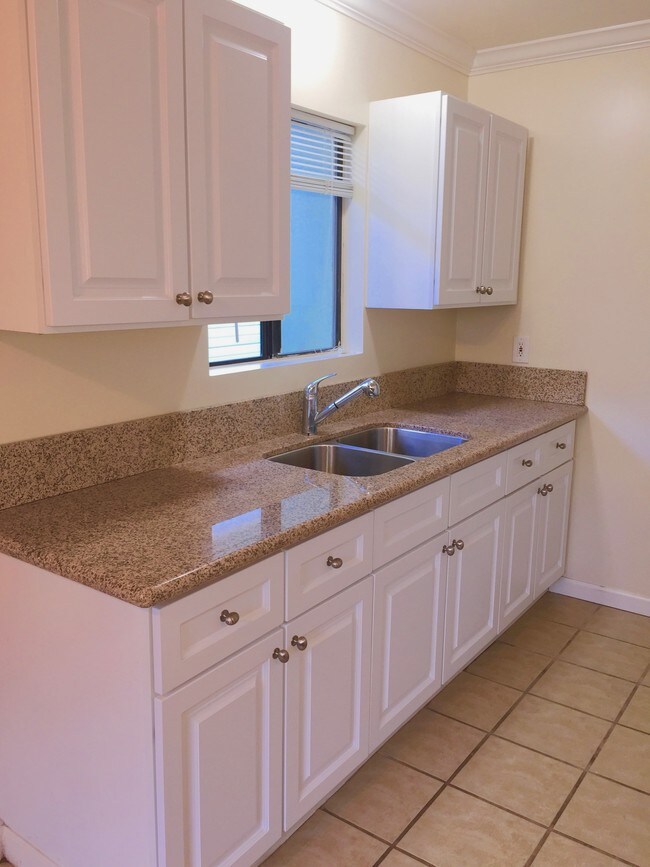 Foto del edificio - 411 Douglas St