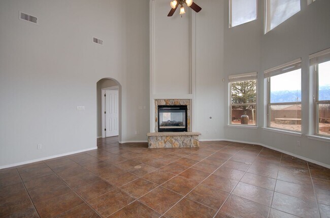 Building Photo - Amazing Home with Views in Bernalillo/Rio ...