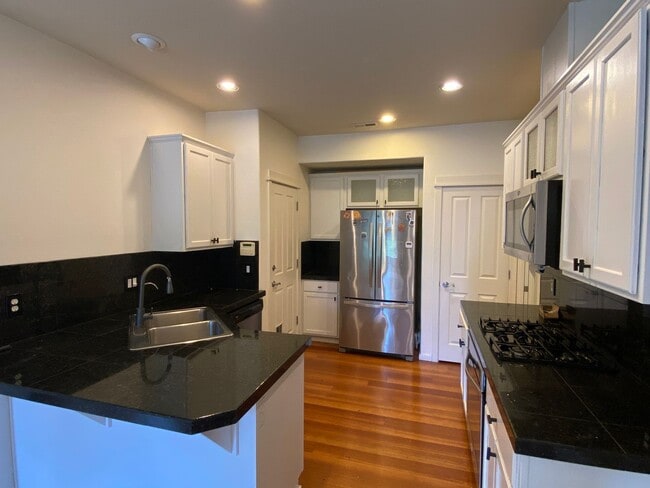 Building Photo - Exquisitely Charming Corner Lot 3BD | 2.5B...