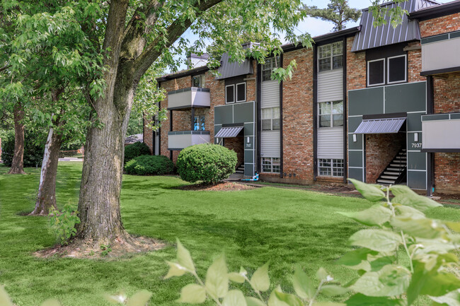 Building Photo - LakeHouse at Florence Apartments