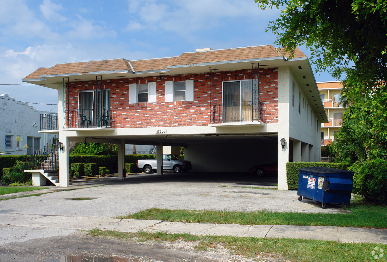 Foto del edificio - Old Colony Apartments