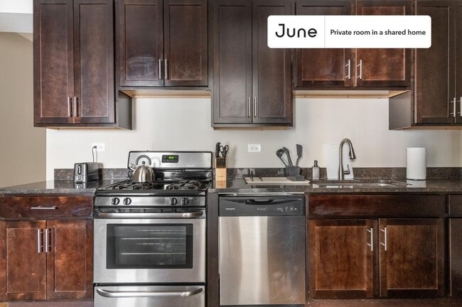 Building Photo - Room in Shared 3 bed/1 bath home