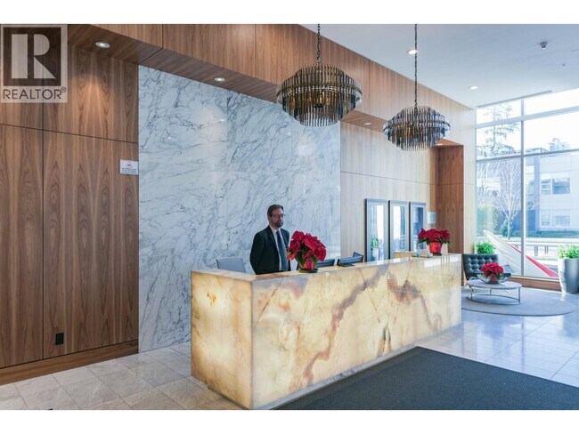 Photo du bâtiment - 6538 Nelson Ave