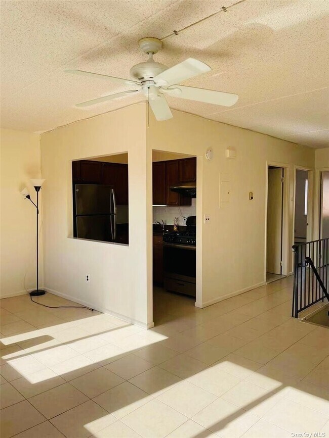 Foto del edificio - 33-22 14th St