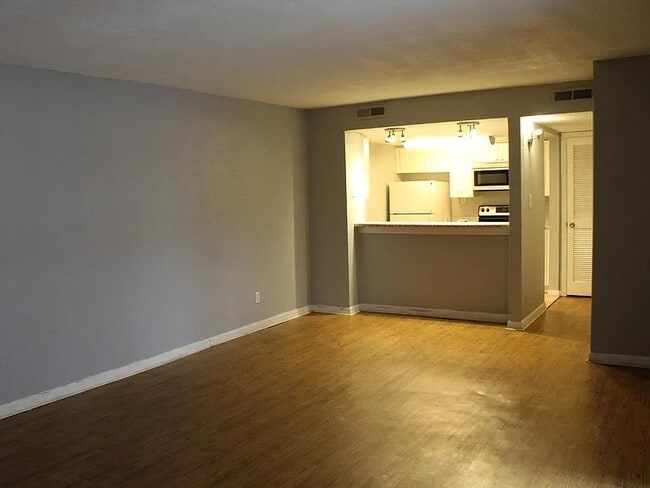 Photo - 8433 Sycamore Tree Dr Apartment