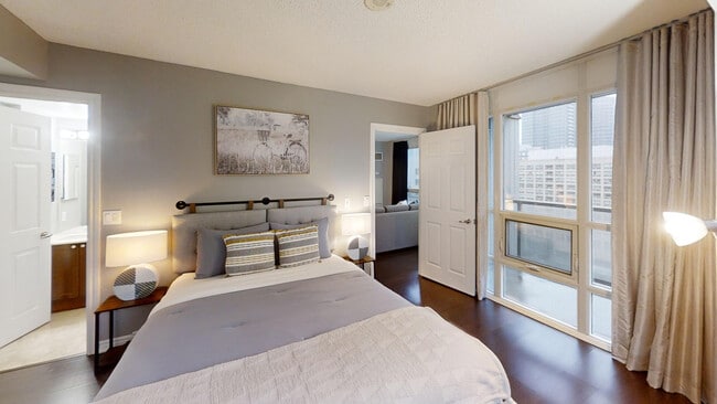 Building Photo - 763 Bay St.