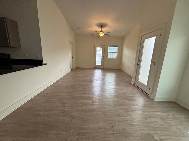 Foto del edificio - 1717/19 Hickory Creek