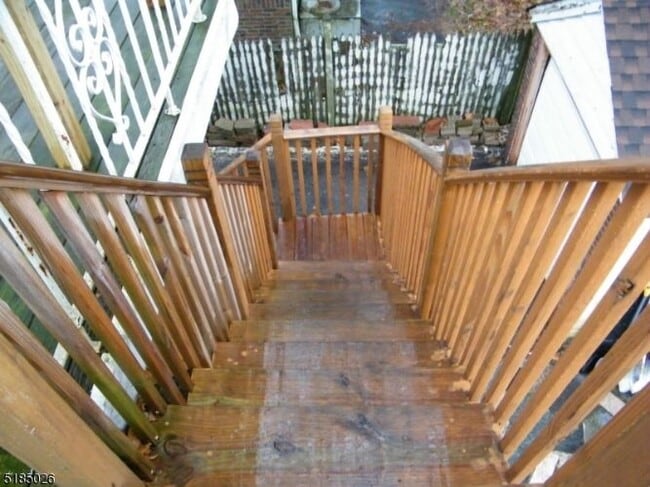 Building Photo - 1352 Camden Ct