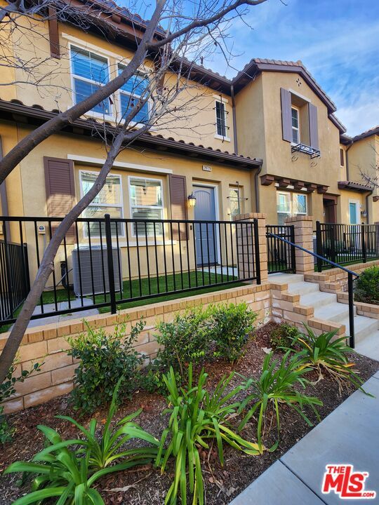 Foto del edificio - 28729 Jardineras Dr