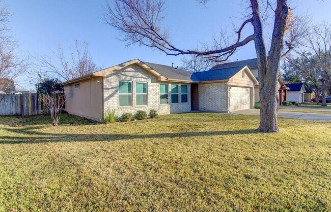 Building Photo - 1706 Honeysuckle Lane, Round Rock, TX 7866...