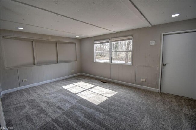 Building Photo - 4606 Woodvery Dr