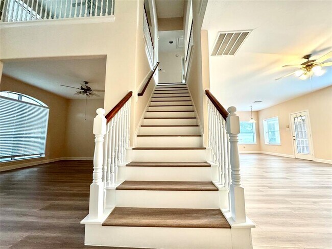 Foto del edificio - 1818 Maidenhair Ln