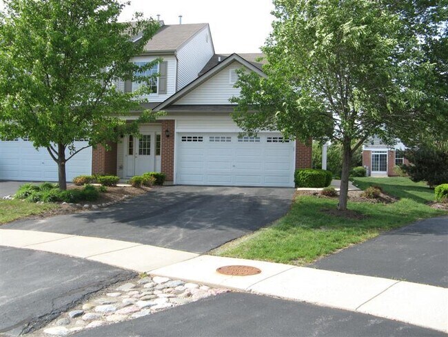 Foto del edificio - 24019 Walnut Cir