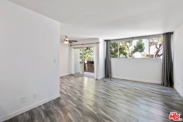 Building Photo - 5900 Canterbury Dr