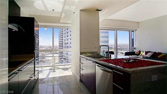 Foto del edificio - 4471 Dean Martin Dr
